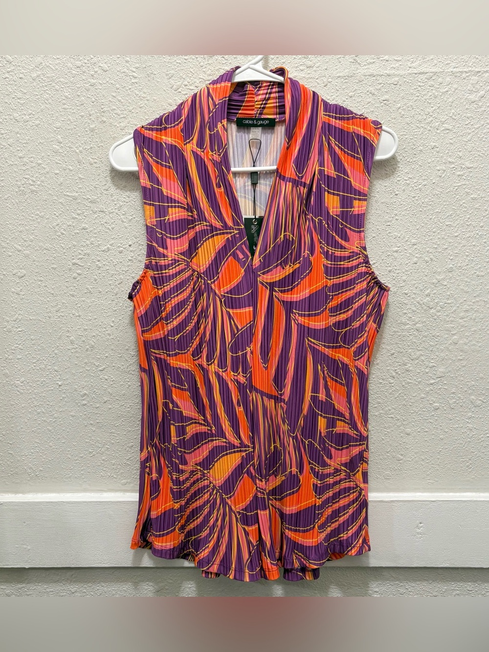 Cable & Gauge Purple & Orange Pleated V-Neck Tank Top NWT Large